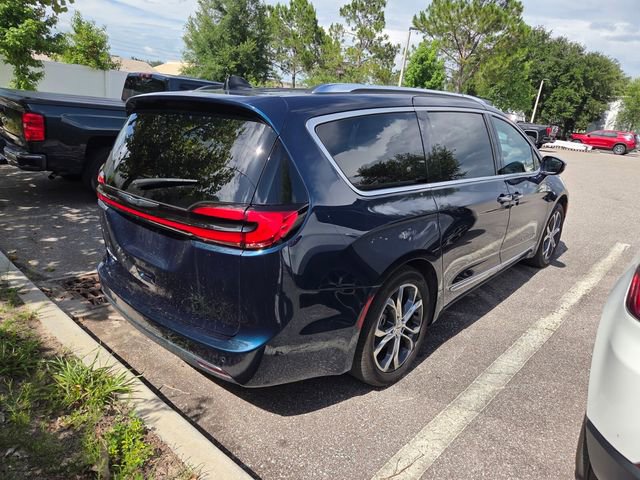 Used 2024 Chrysler Pacifica Pinnacle FWD image 7