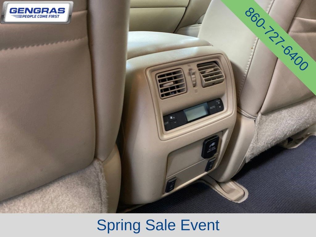 Used 2015 Nissan Pathfinder SL w/ SL Tech Package AWD/4WD image 30