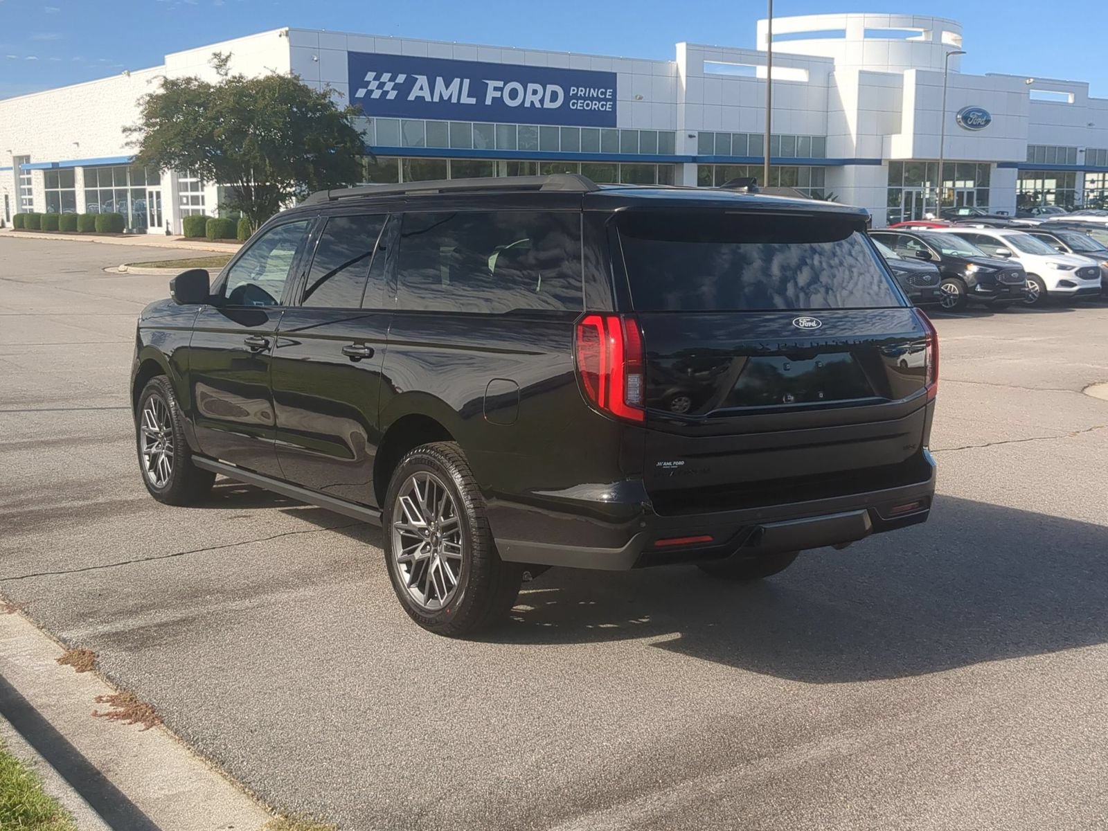 New 2027 Ford Expedition Max Platinum w/ Stealth Appearance Package AWD/4WD image 5