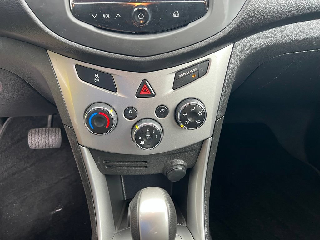 Used 2015 Chevrolet Trax LT FWD image 29