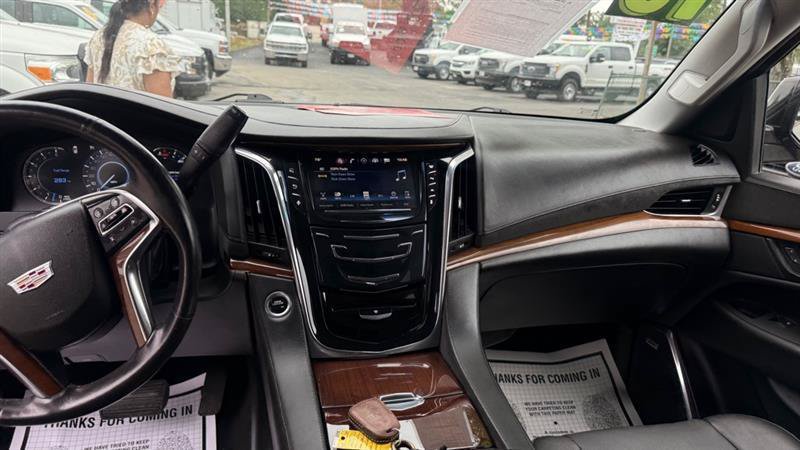 Used 2016 Cadillac Escalade ESV Luxury AWD/4WD image 13