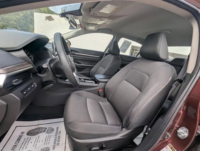Used 2023 Nissan Altima 2.5 SV FWD image 23