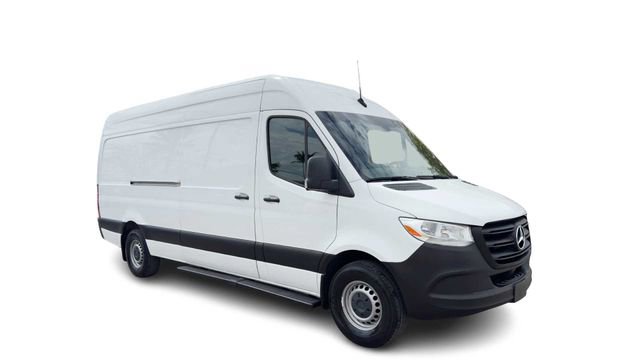 Used 2023 Mercedes-Benz Sprinter 2500 image 4