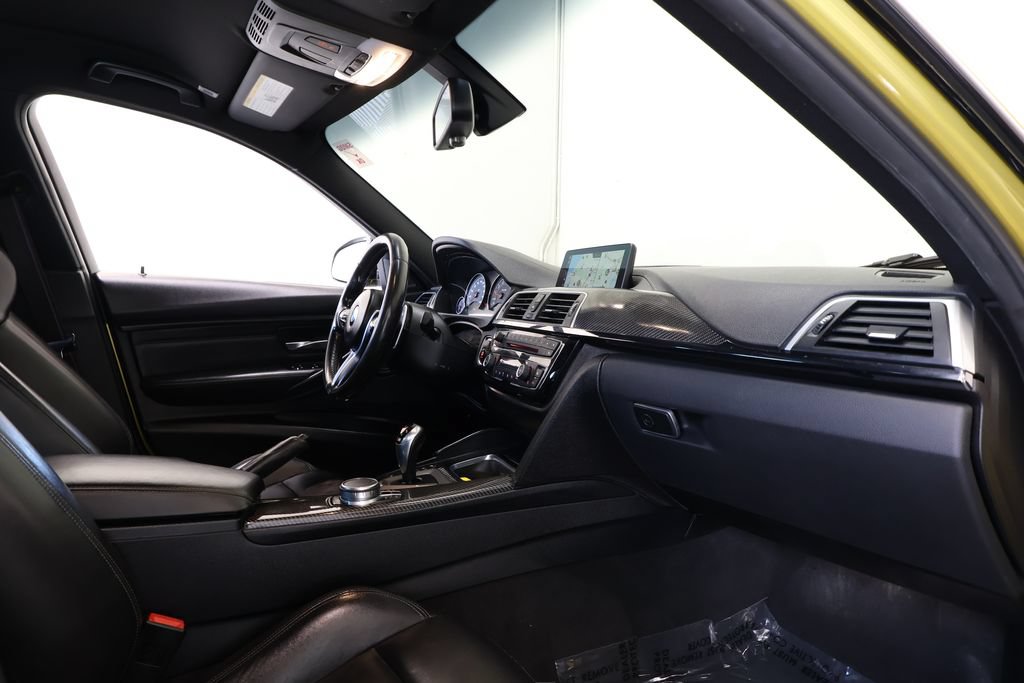 Used 2018 BMW M3 RWD image 22
