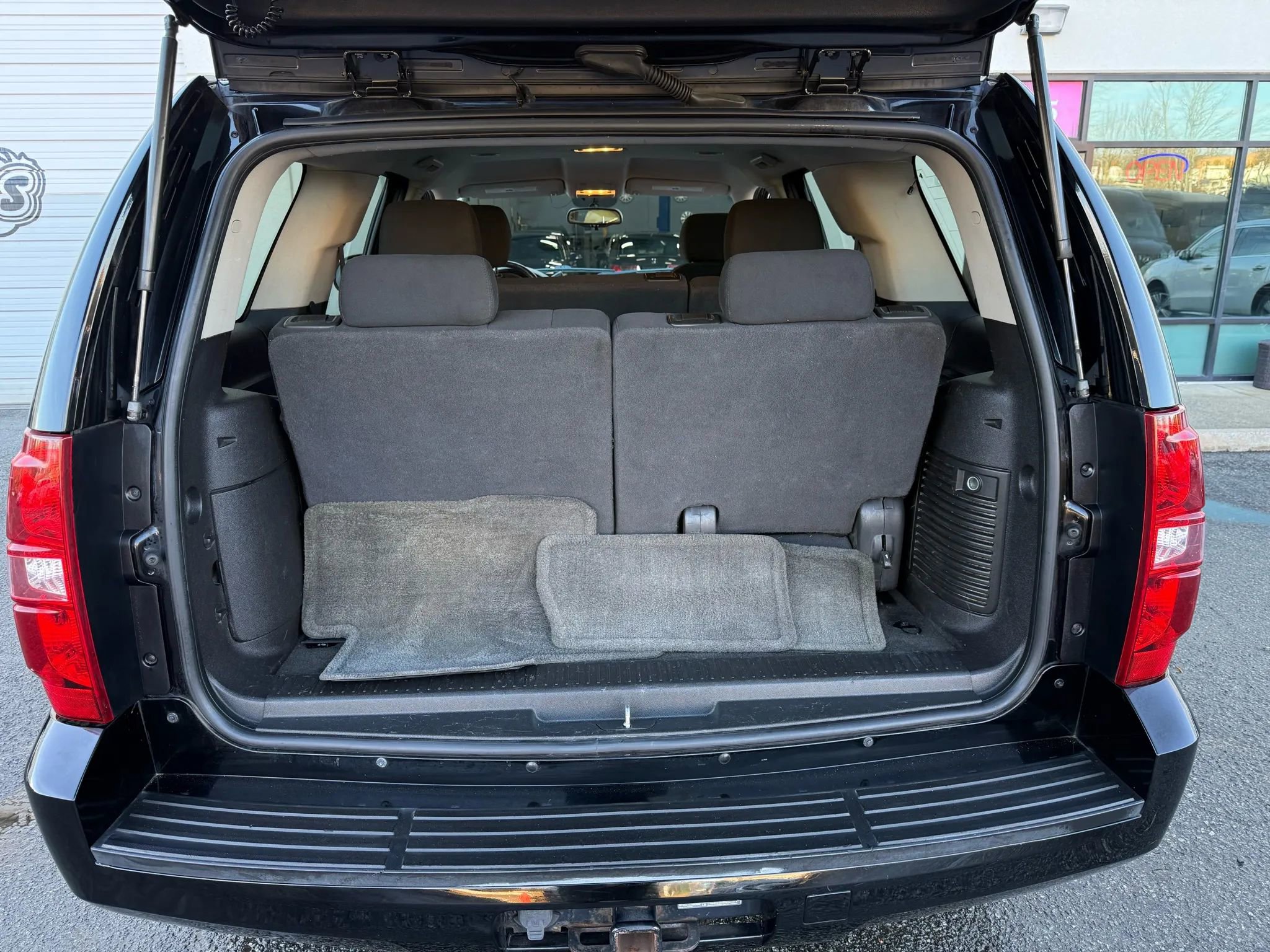 Used 2012 Chevrolet Tahoe LS image 25