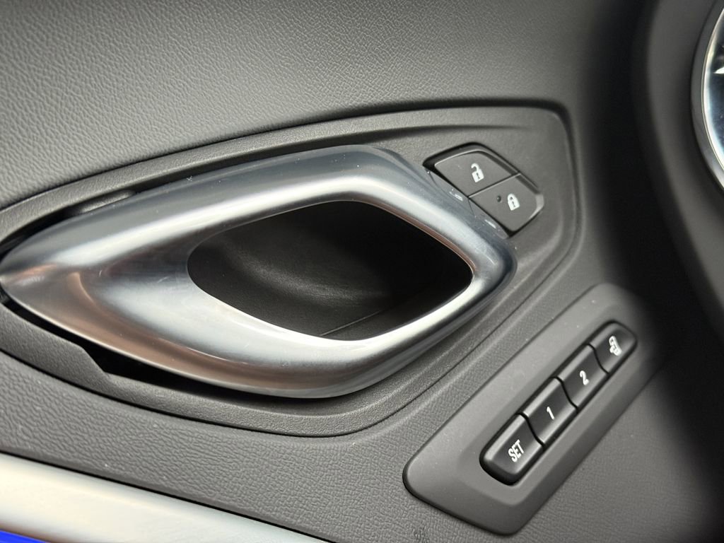 Used 2022 Chevrolet Camaro ZL1 image 27