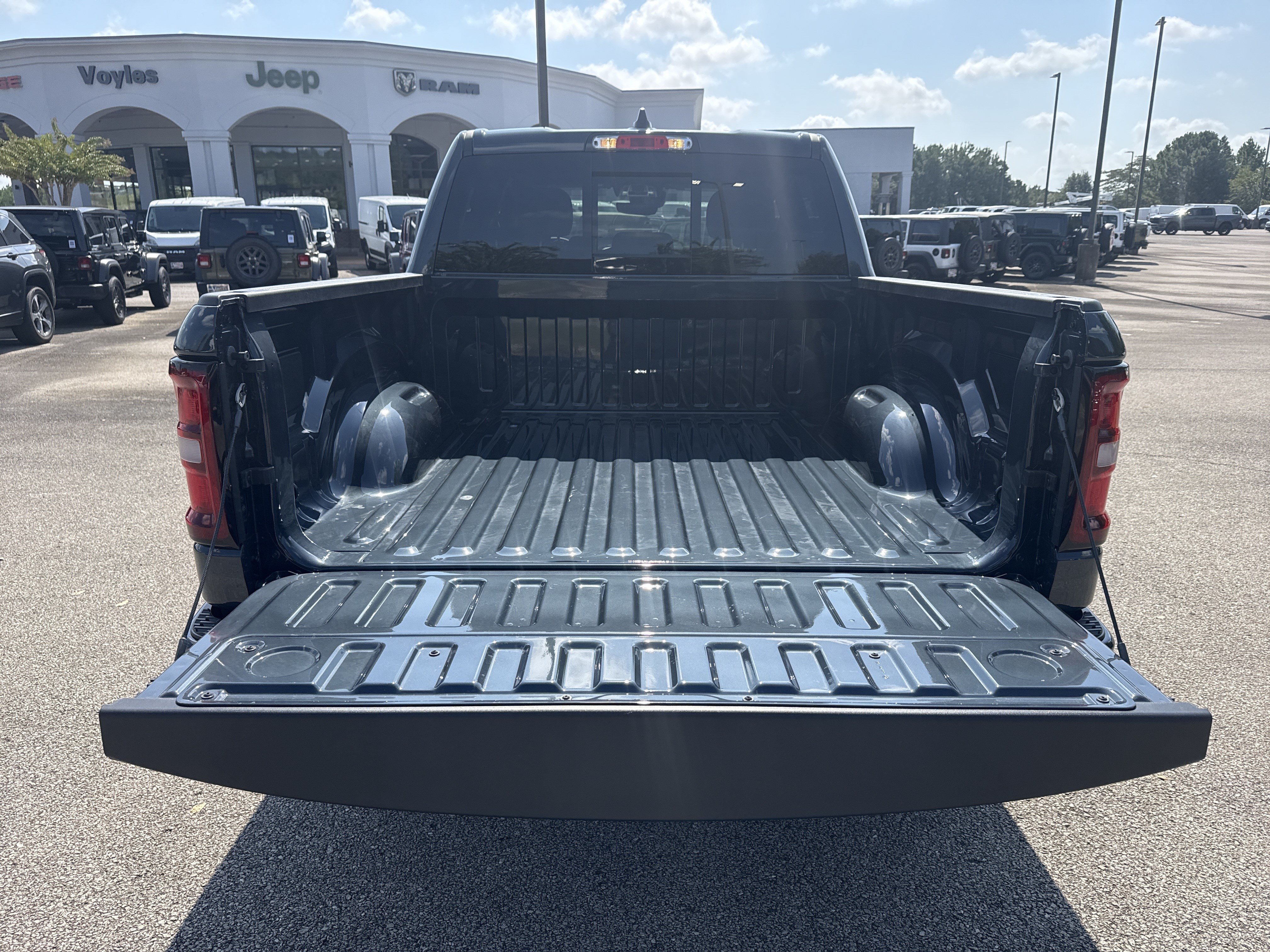 New 2026 RAM 1500 Big Horn AWD/4WD image 18