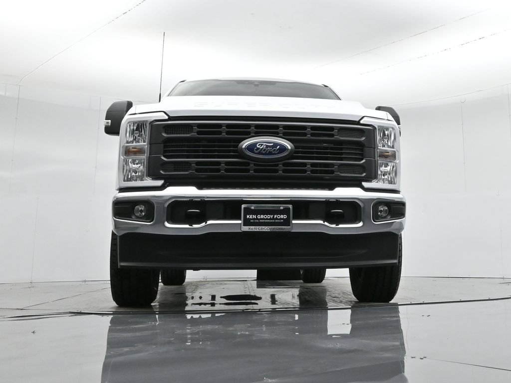 New 2026 Ford F350 XL w/ FX4 Off-Road Package AWD/4WD image 37