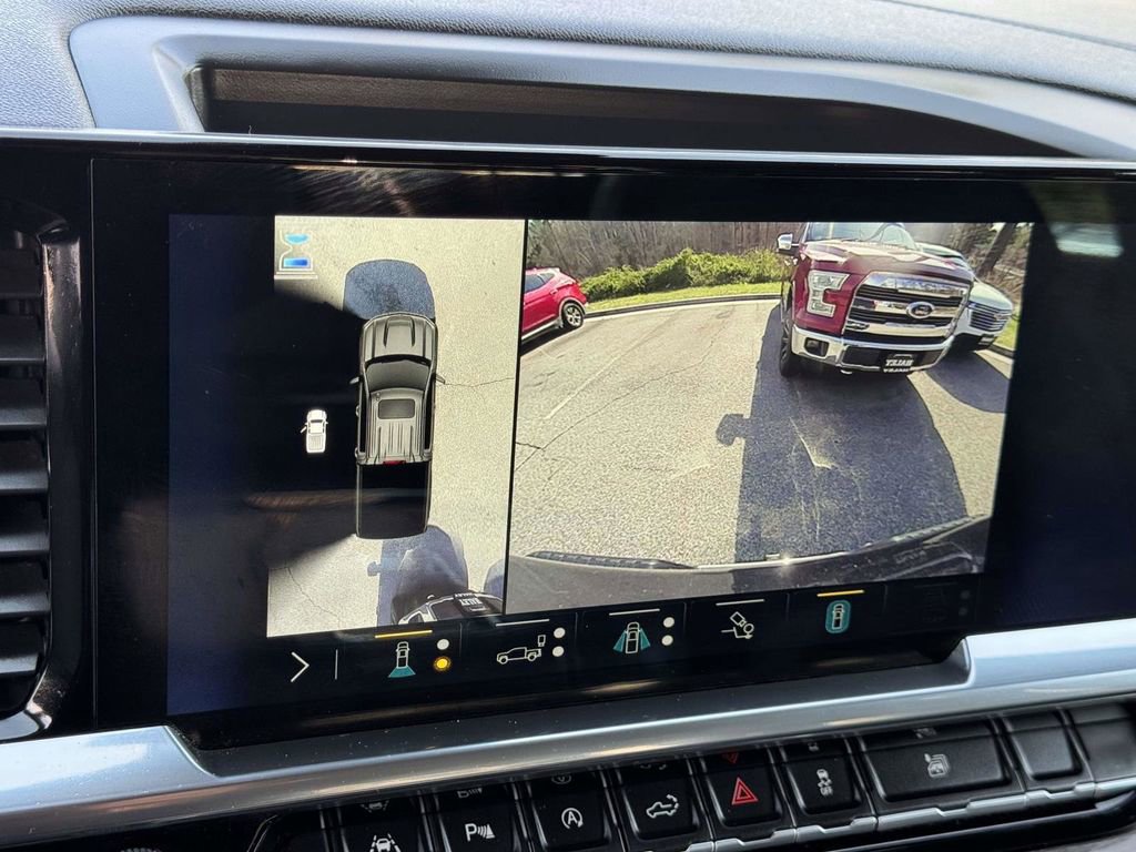 Used 2022 Chevrolet Silverado 1500 LTZ AWD/4WD image 5