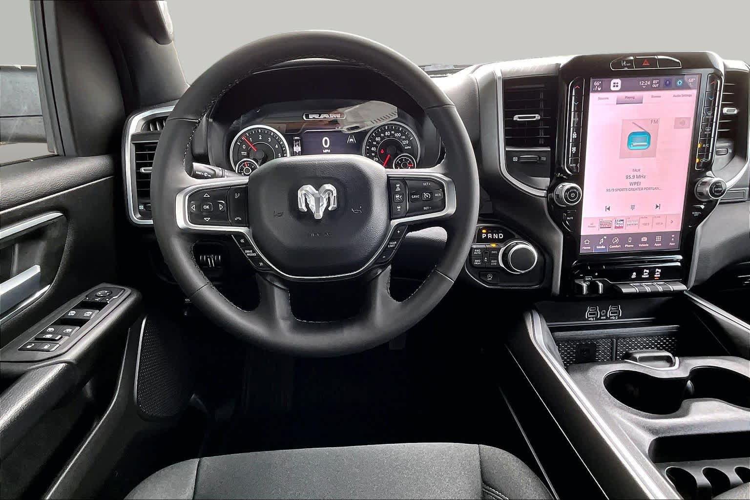 Used 2025 RAM 1500 Big Horn AWD/4WD image 6