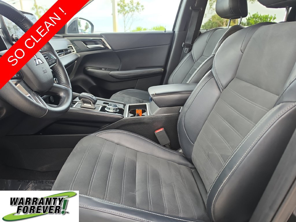 Used 2023 Mitsubishi Outlander SE FWD image 16