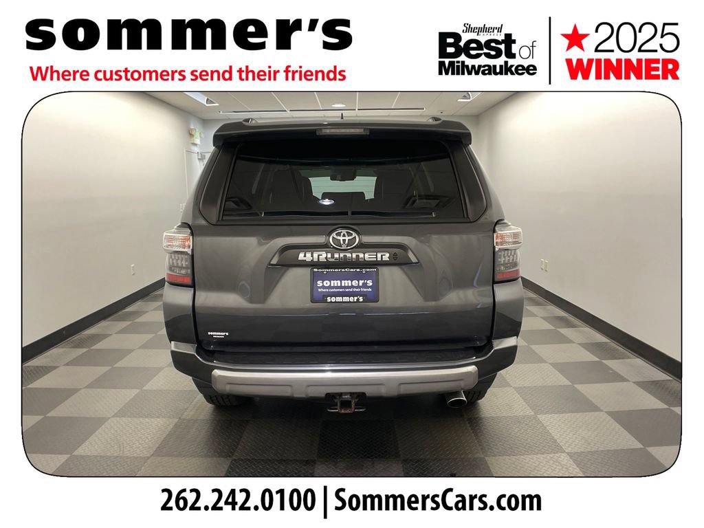 Used 2020 Toyota 4Runner TRD Off-Road Premium w/ Moonroof Package AWD/4WD image 4