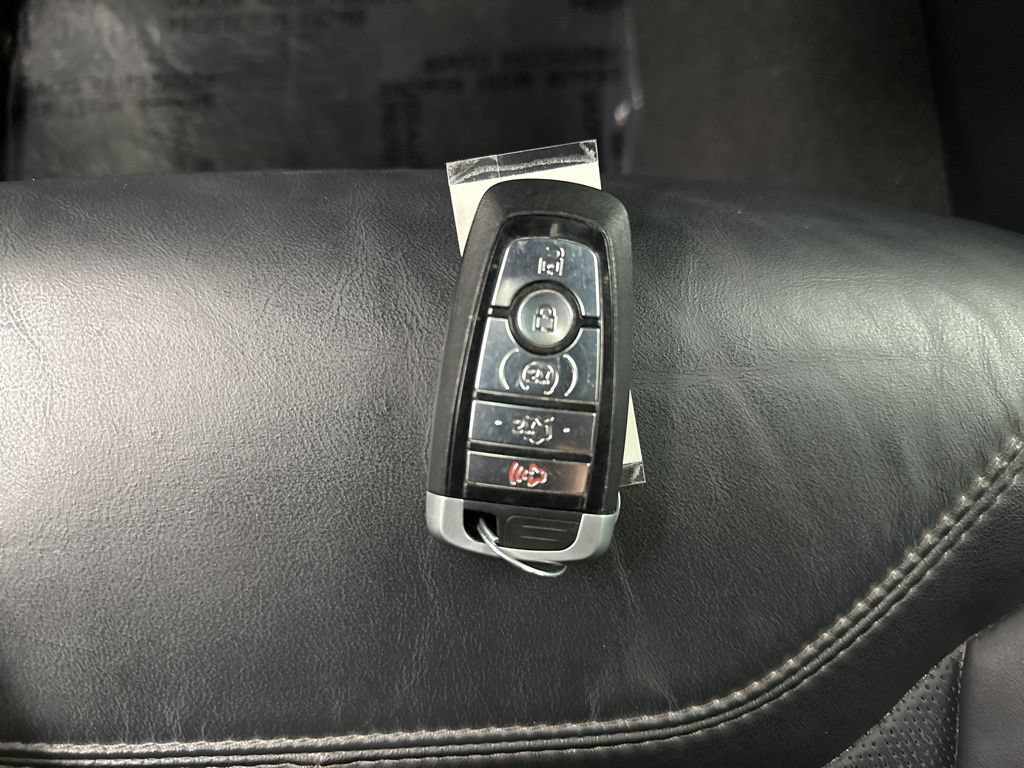 Used 2024 Ford Explorer Platinum w/ Technology Package AWD/4WD image 45