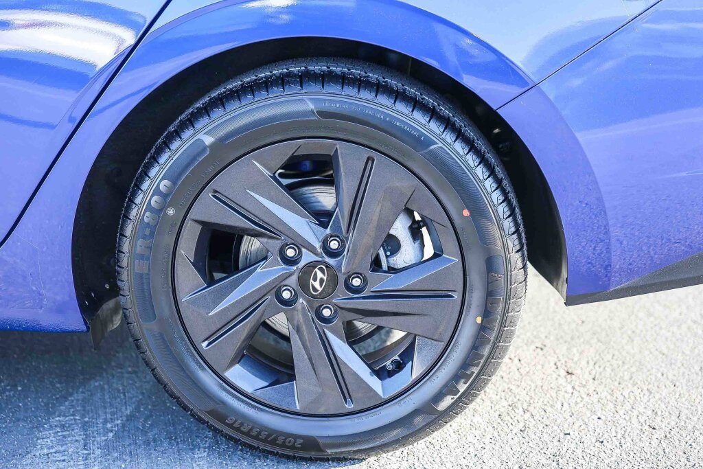 Used 2021 Hyundai Elantra SEL image 28