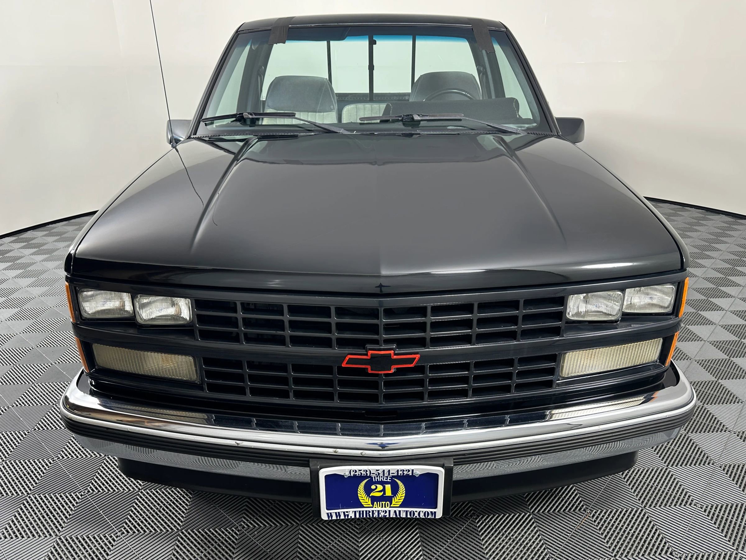 Used 1989 Chevrolet Silverado 1500 2WD Regular Cab image 3