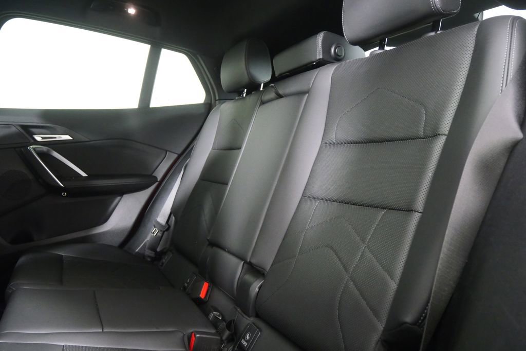 Used 2025 BMW X2 xDrive28i image 15