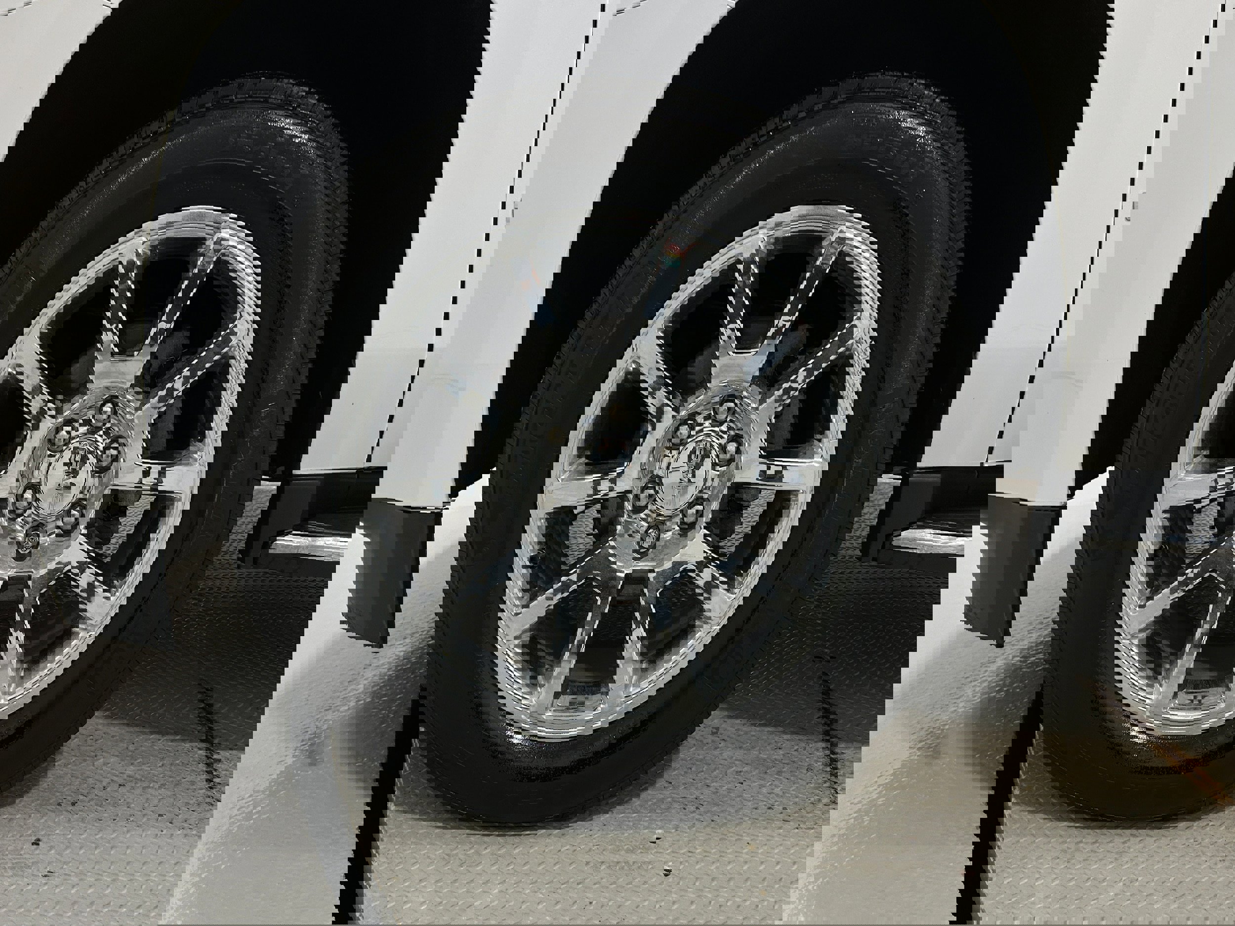 Used 2017 GMC Yukon XL Denali image 42