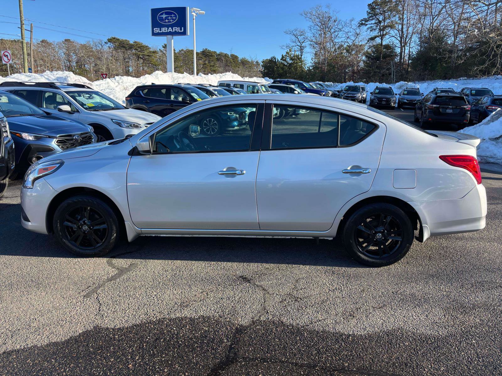 Used 2019 Nissan Versa SV image 6