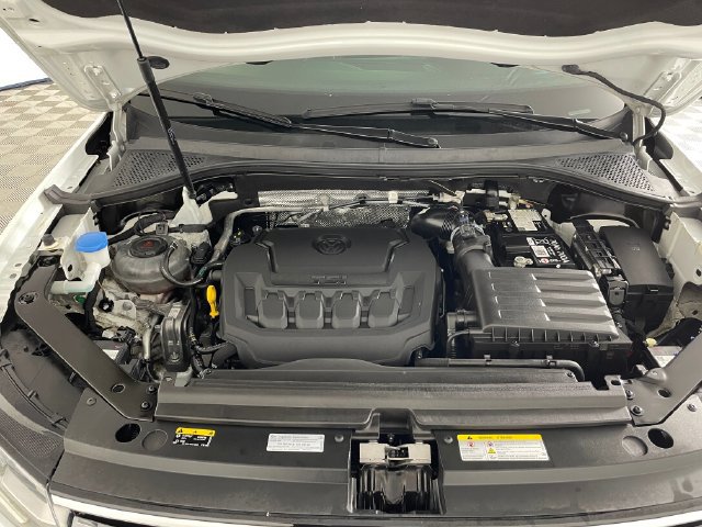 Used 2024 Volkswagen Tiguan SEL R-Line AWD/4WD image 23