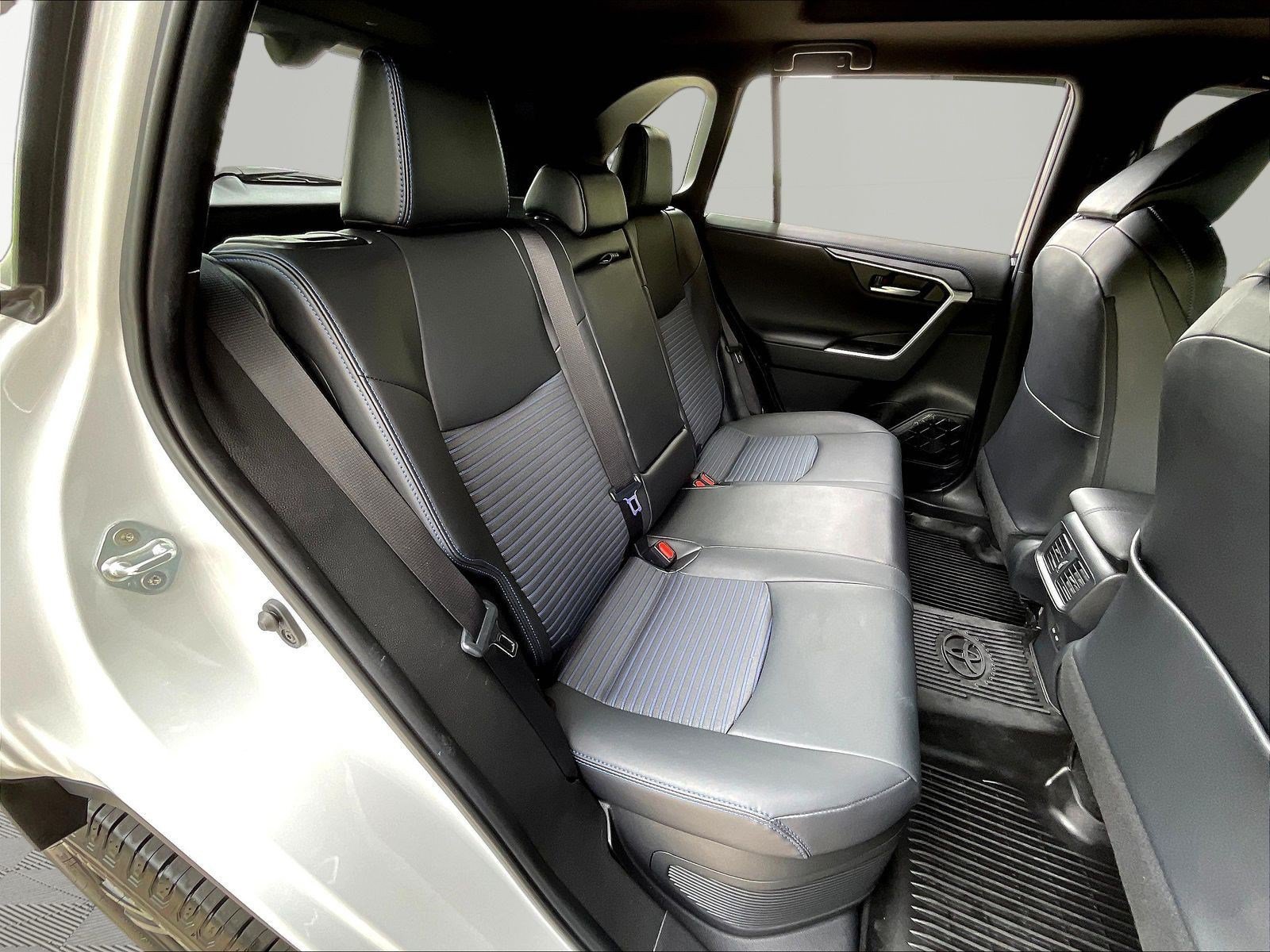 Used 2023 Toyota RAV4 XSE AWD/4WD image 25