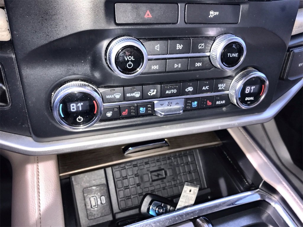 Used 2022 Ford Expedition Max Limited image 19