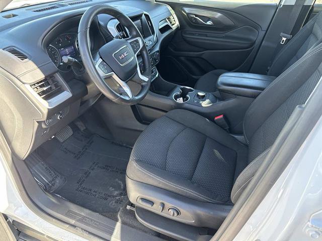 Used 2023 GMC Terrain SLE w/ Driver Convenience Package image 15