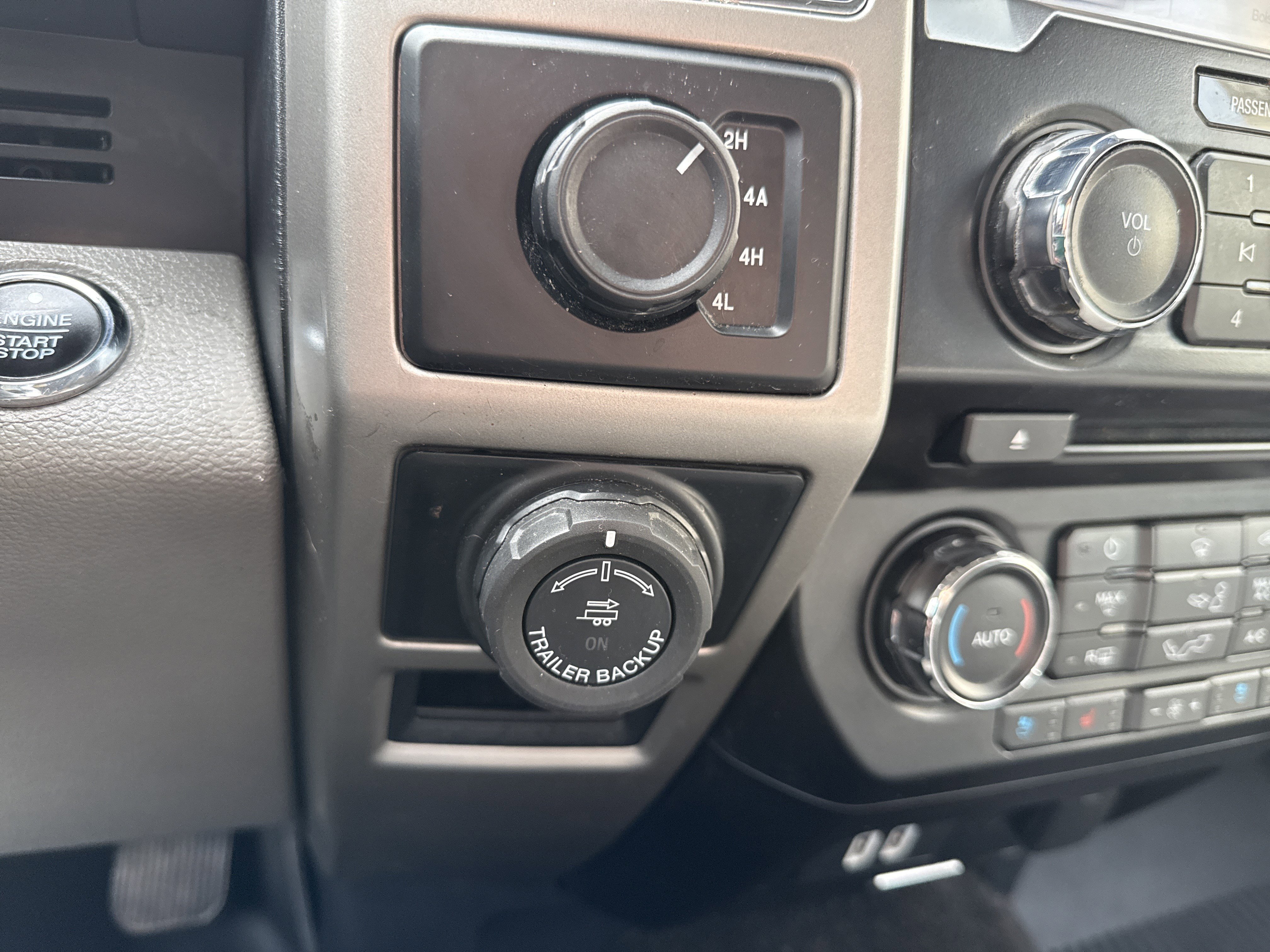 Used 2018 Ford F150 Lariat w/ Equipment Group 501A Mid AWD/4WD image 34