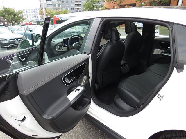 Certified 2023 Mercedes-Benz EQE 350+ 4MATIC Sedan w/ Exclusive Trim Package image 23