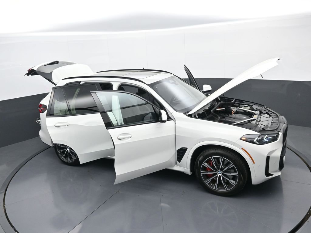 Used 2026 BMW X5 xDrive50e w/ M Sport Package AWD/4WD image 39