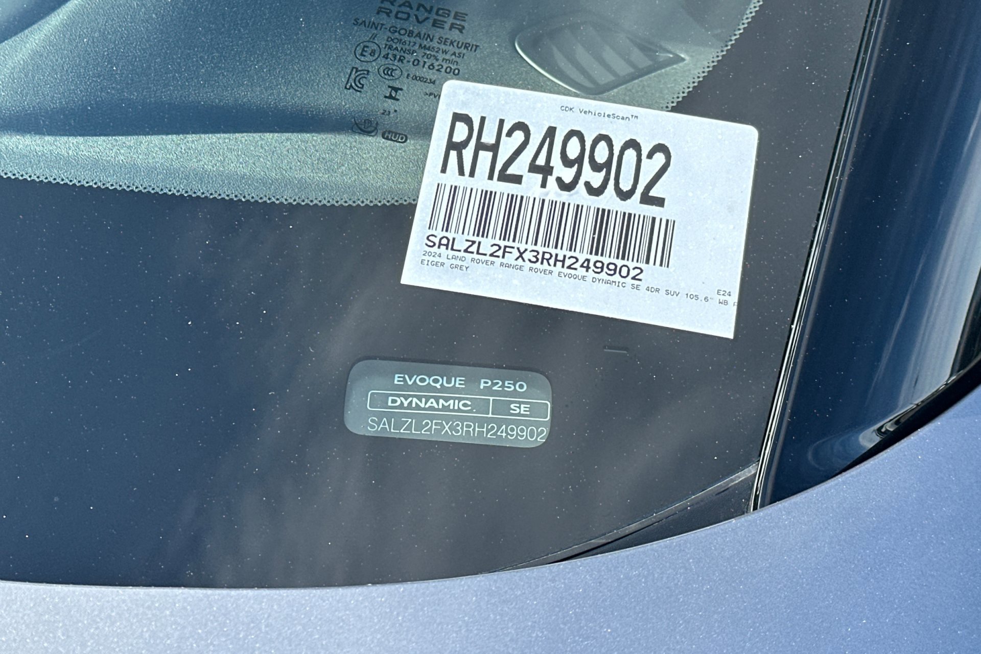Used 2024 Land Rover Range Rover Evoque Dynamic SE image 42