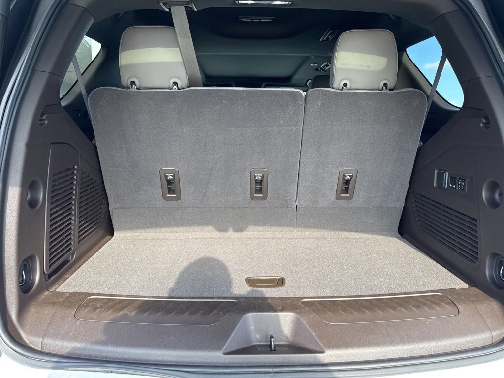 Used 2023 GMC Yukon SLT image 5