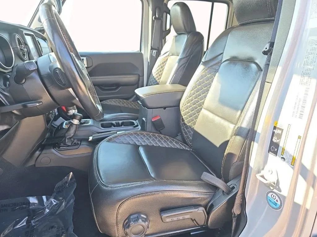 Used 2022 Jeep Wrangler Unlimited Sahara image 14