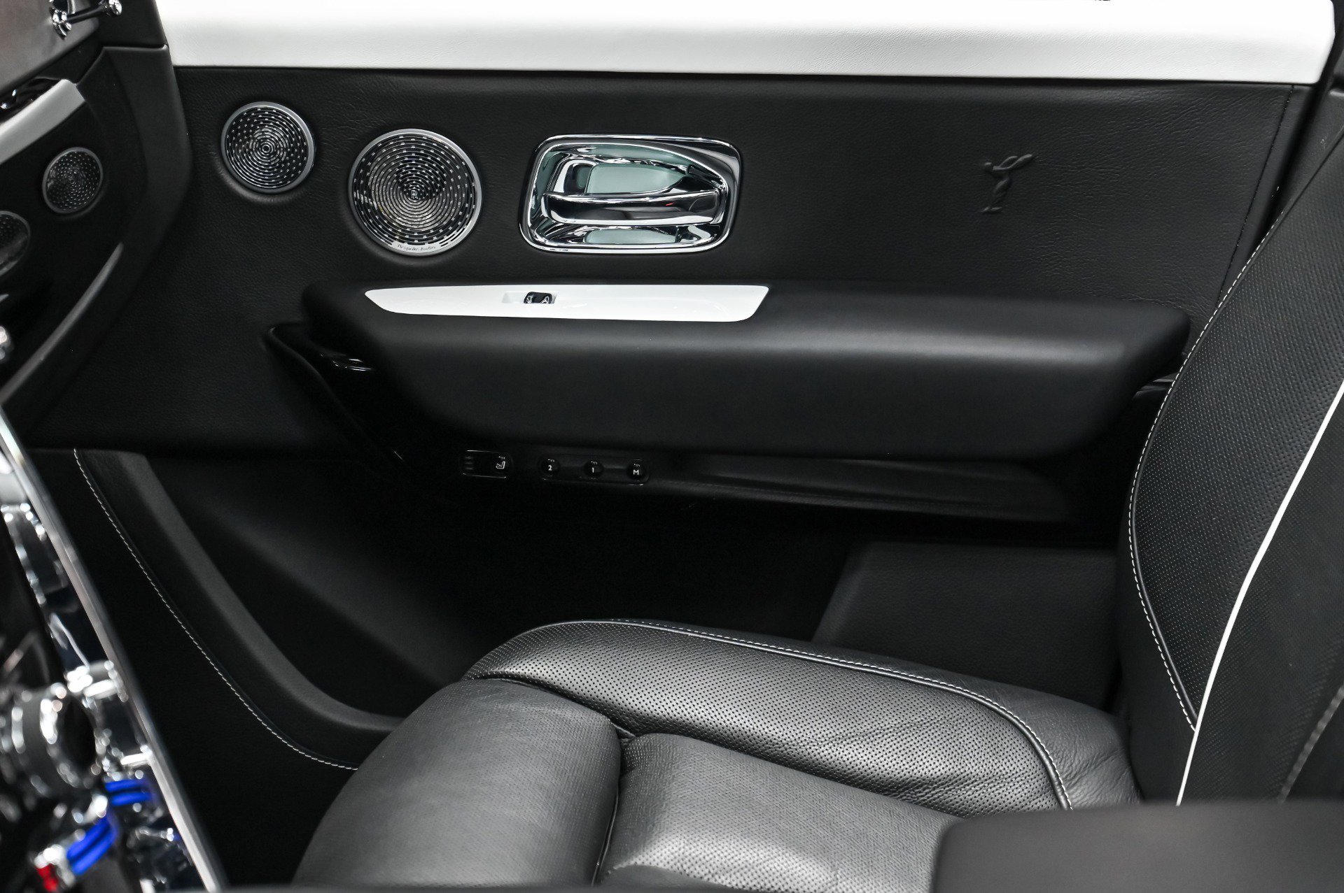 Used 2019 Rolls-Royce Cullinan image 35