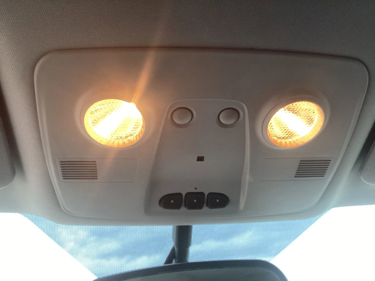 Used 2015 Chevrolet Traverse LT w/ Style and Technology Package image 30