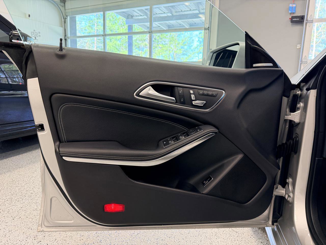 Used 2018 Mercedes-Benz CLA 250 image 14