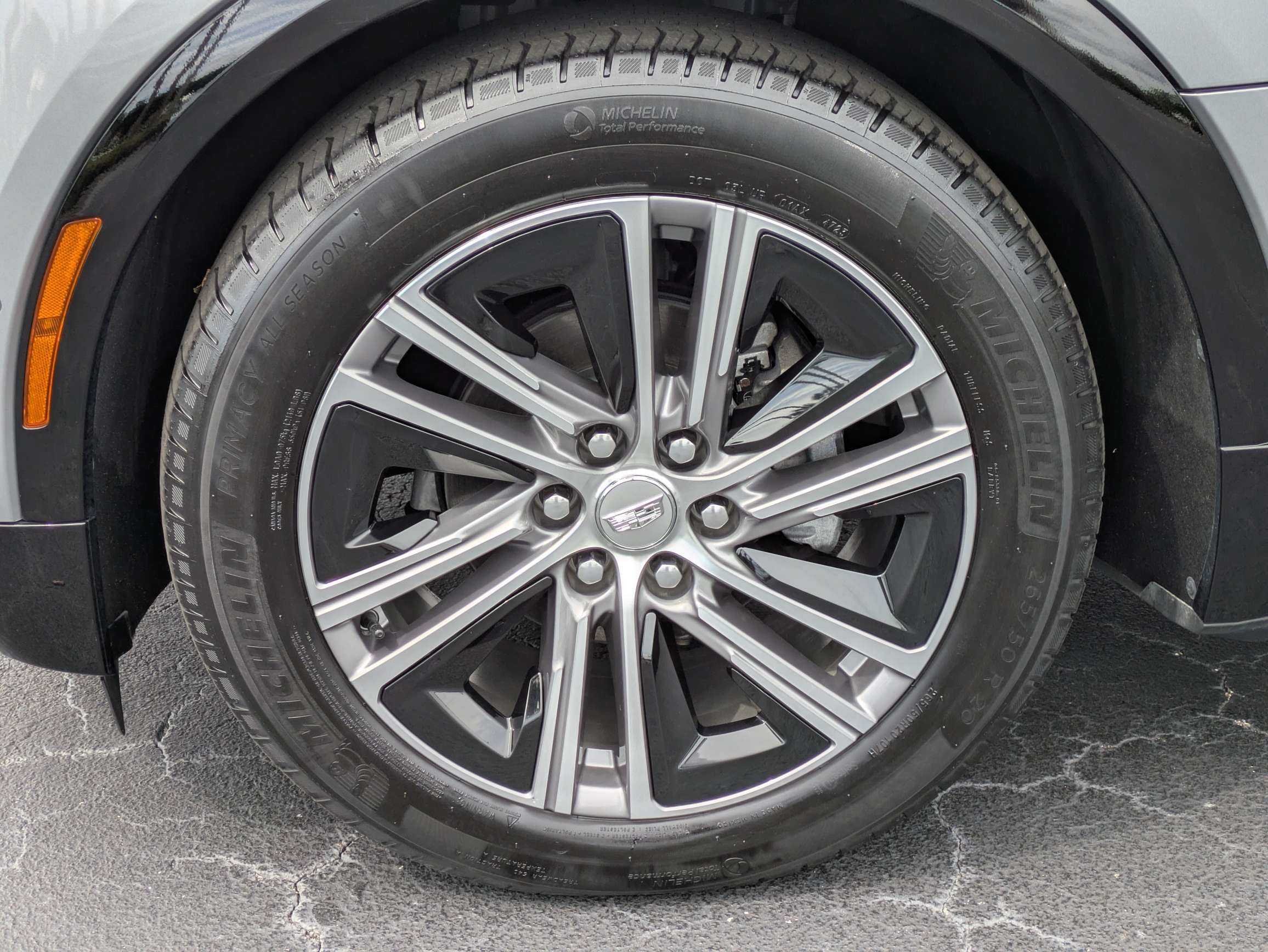Certified 2024 Cadillac Lyriq Luxury RWD image 8