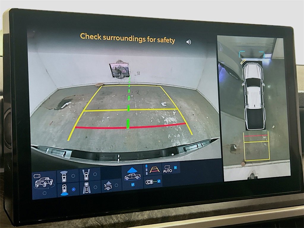 Used 2025 Toyota Tacoma TRD Sport image 11