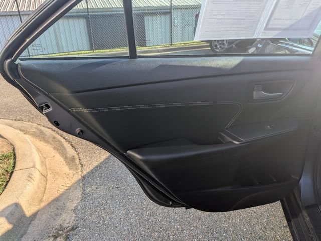 Used 2015 Toyota Camry XLE FWD image 31