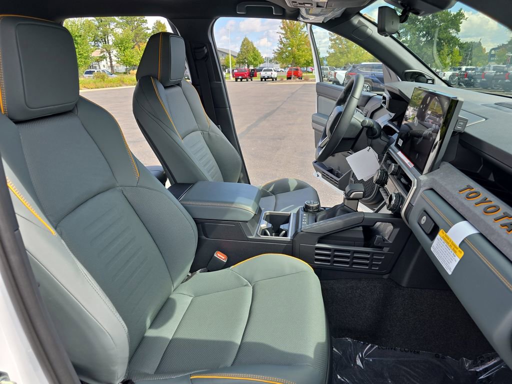 New 2025 Toyota 4Runner Trailhunter image 10