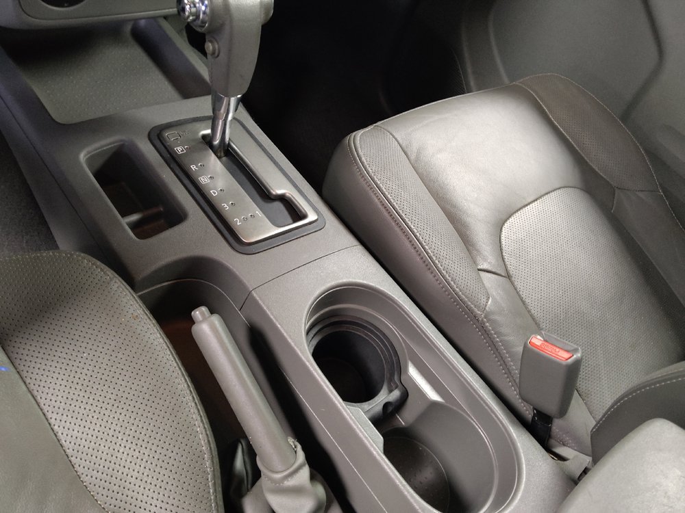 Used 2019 Nissan Frontier SL RWD image 26