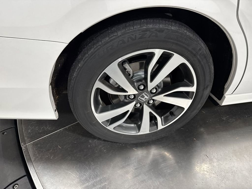 Used 2023 Honda Odyssey Touring image 13