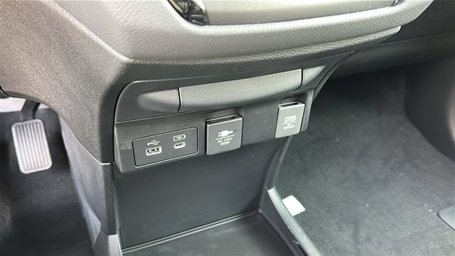 New 2026 Honda Odyssey Touring image 17