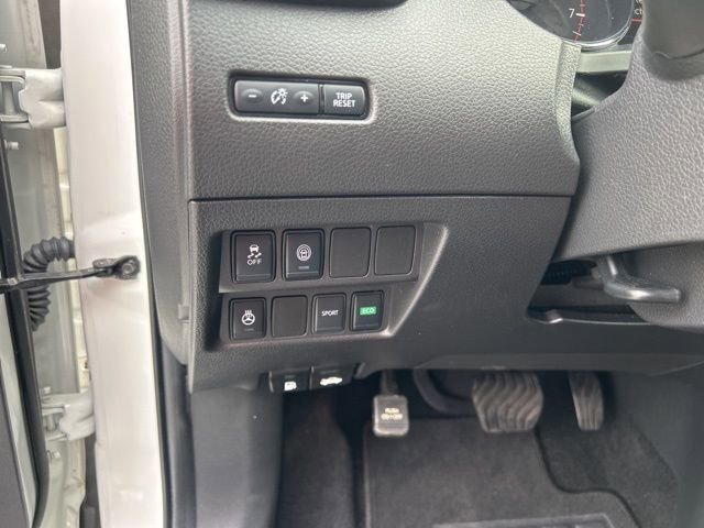 Used 2022 Nissan Rogue Sport SV image 17