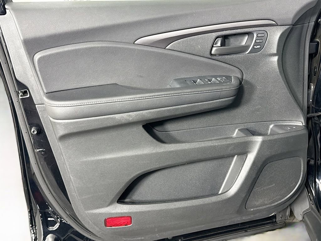 Certified 2023 Honda Passport EX-L image 27