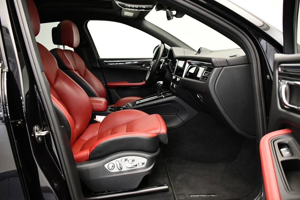 Used 2023 Porsche Macan S image 50