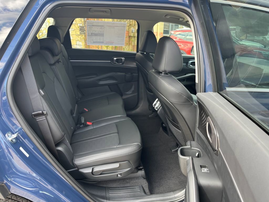 New 2026 Kia Sorento S AWD/4WD image 17