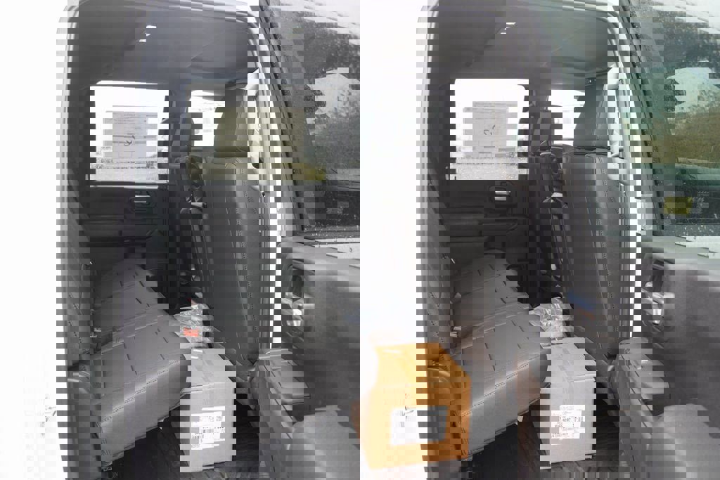 New 2025 Chevrolet Silverado 3500 W/T w/ WT Convenience Package image 31