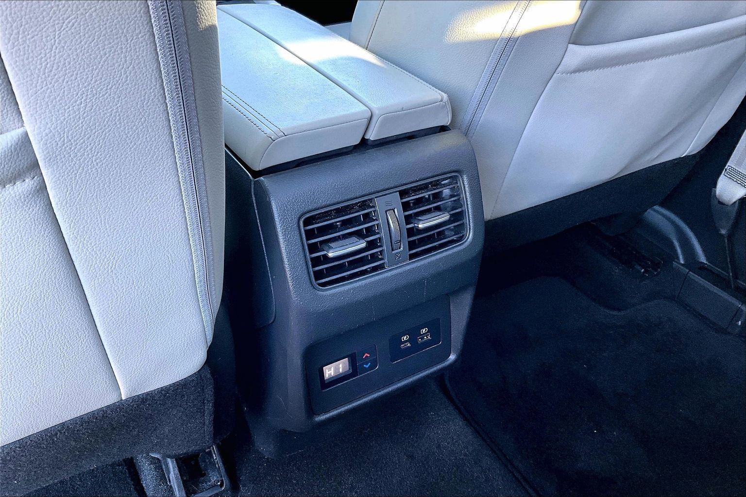 Used 2021 Nissan Rogue SL w/ Premium Package image 10