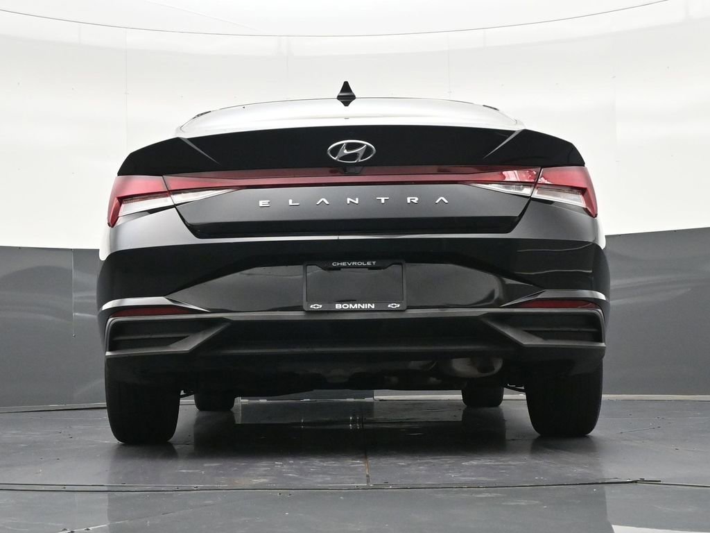 Used 2023 Hyundai Elantra SEL FWD image 33