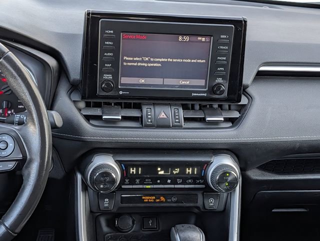 Used 2020 Toyota RAV4 XLE Premium image 15